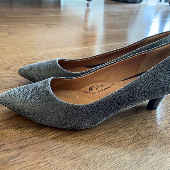 Escarpin petit talon en suède texturé bleu-gris - Picture 3 of 5